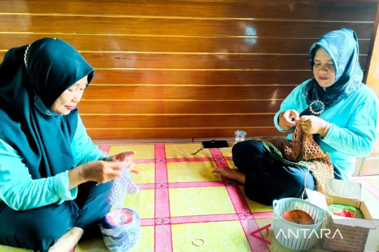 Cerita usaha kerajinan rajut binaan Bukit Asam, dari hobi jadi cuan